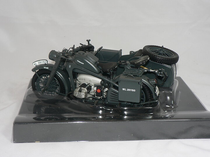 Zundapp KS 750 + sidovagn  1941  Skala  1:10