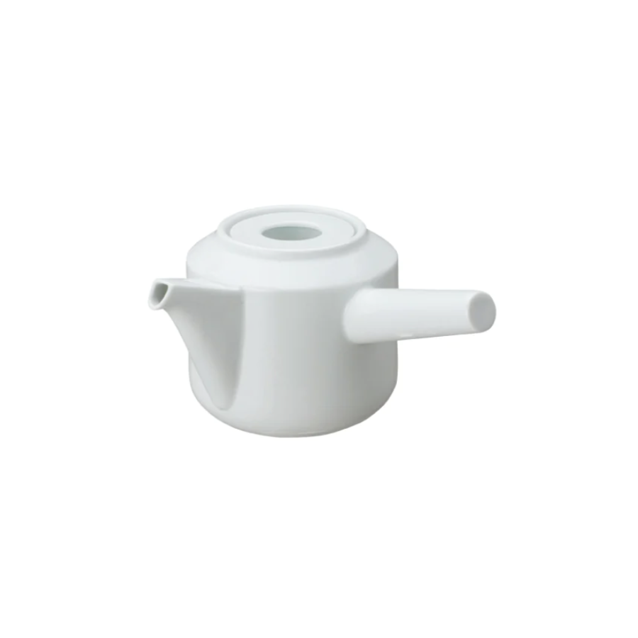 KINTO LT Kyusu är en vit japansk tekanna i modern och stilren design.