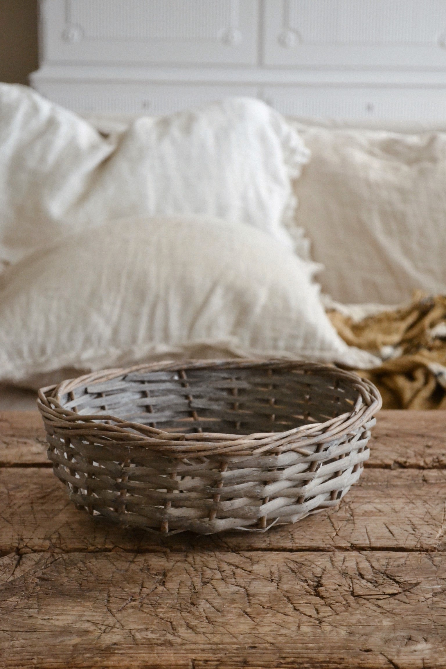Large bread basket made of woven willow - Ib Laursen