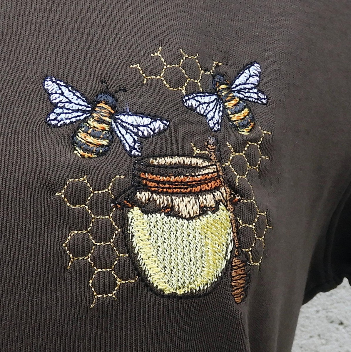  Bi/Honungsburk T-Shirt Oliv Dam  - 2