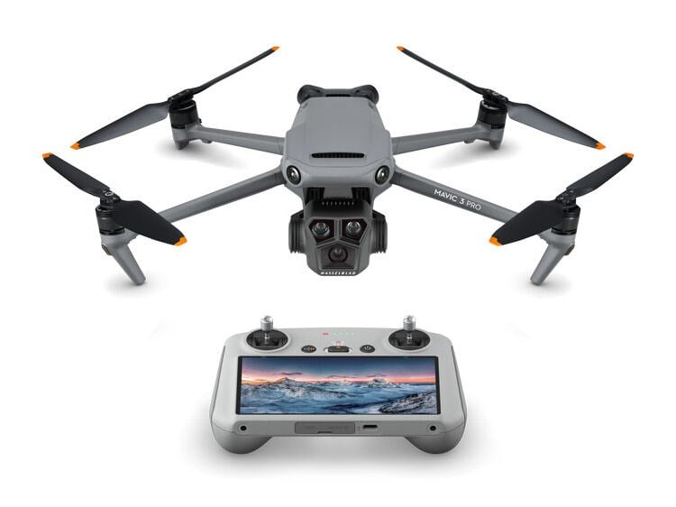 DJI Mavic 3 Pro Fly More Combo + Dji RC - 3