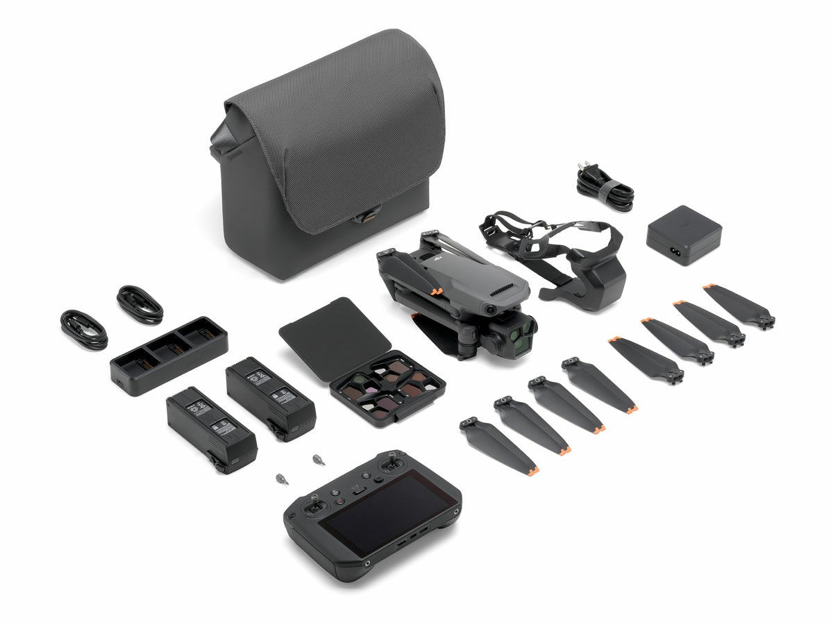 DJI Mavic 3 Pro Fly More Combo + Dji RC Pro