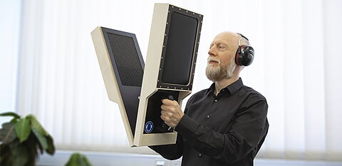 Delta Clapper