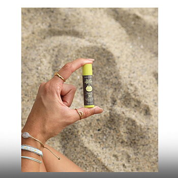 Sun Bum SPF 30 Sunscreen Lip Balm - Granatäpple