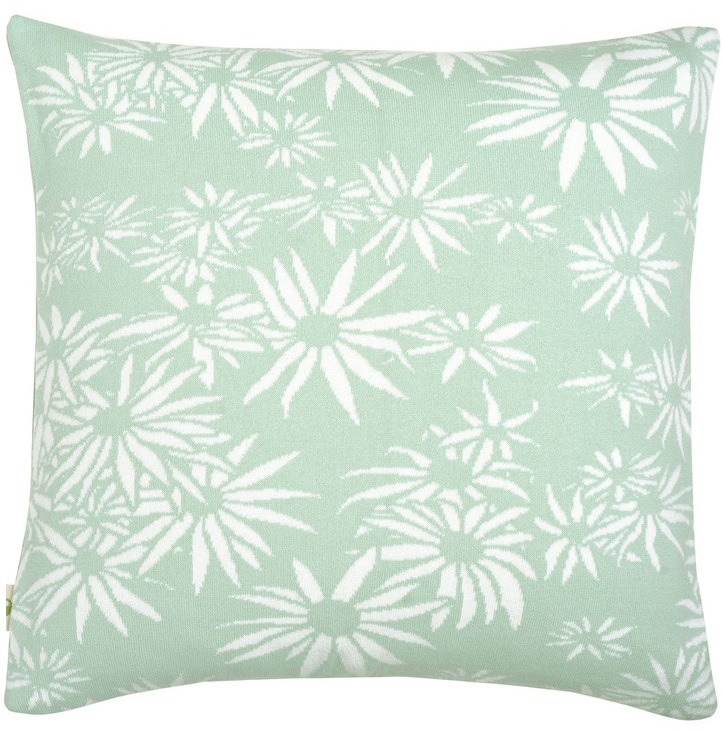 Pillow with Daisys and babys name. 50 x 50 cm - 2