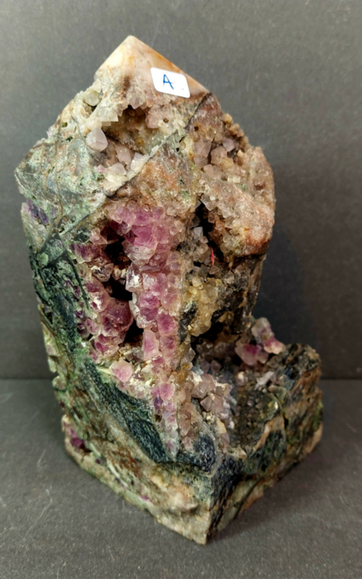Regnbågsfluorit + druzy sphalerit generator torn - 2