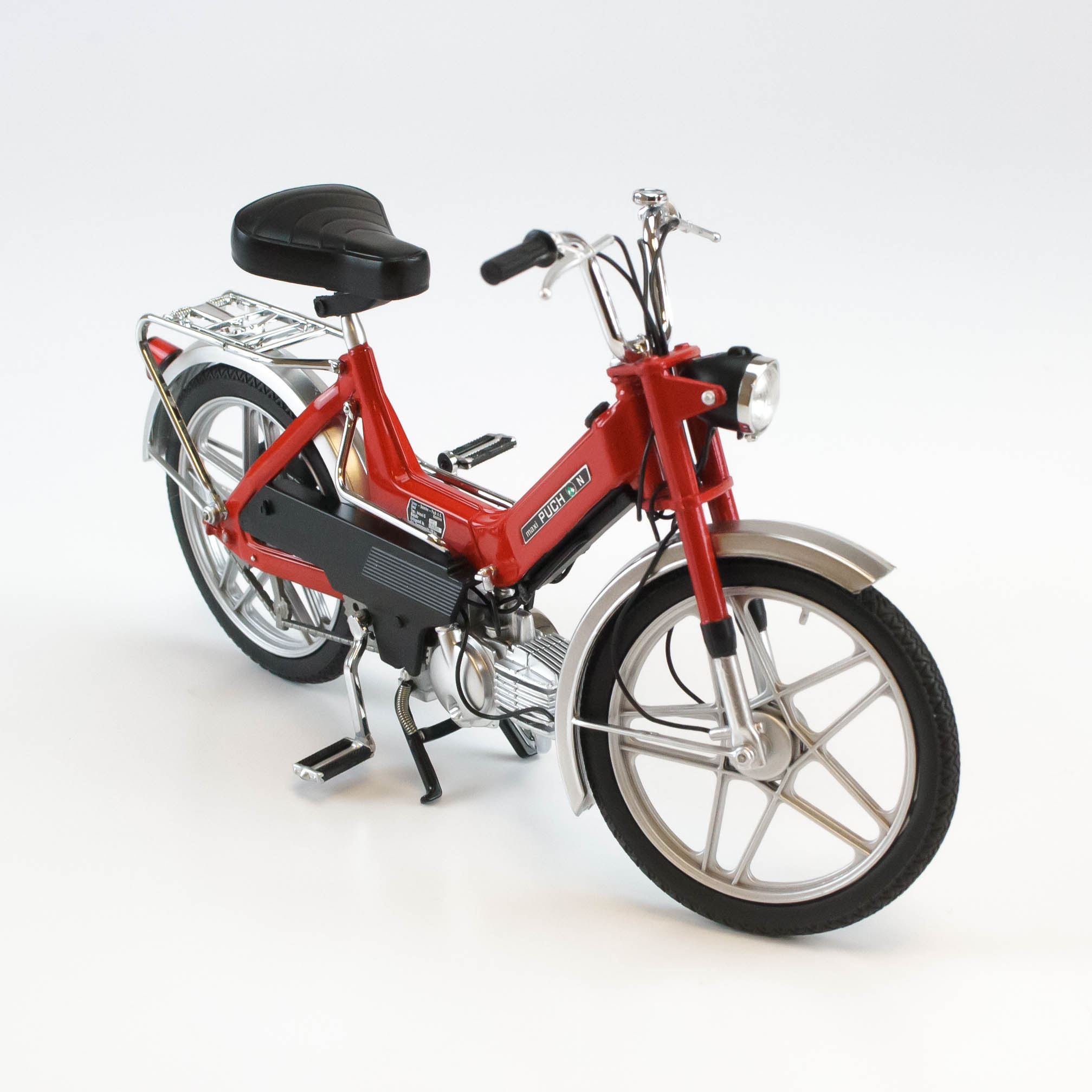 Model Puch Maxi red scale 1:10 - Mopedrenovering