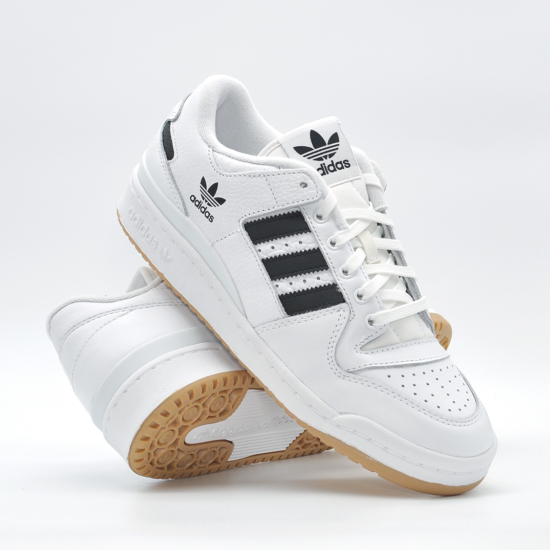 adidas forum 84 low triple white