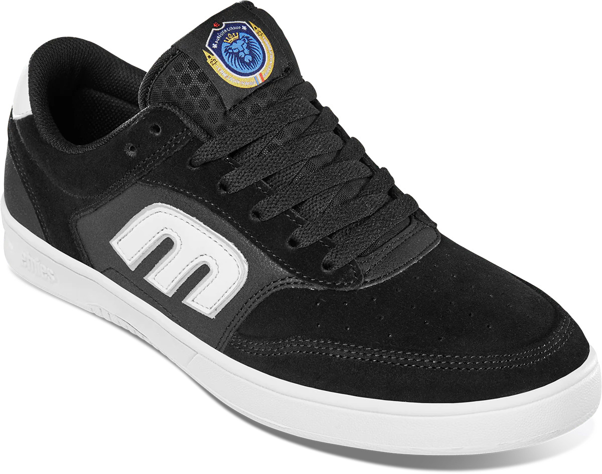 Etnies skateboard store shoes