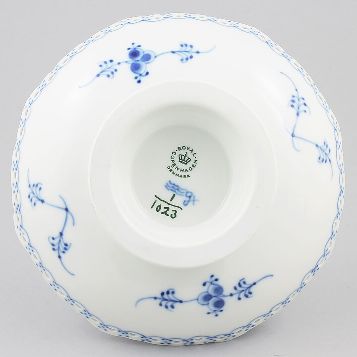 ロイヤルコペンハーゲン  Blue Flutedシリーズ  フルレース  ボウル  #1023  18cm  20世紀  [サンプル画像]