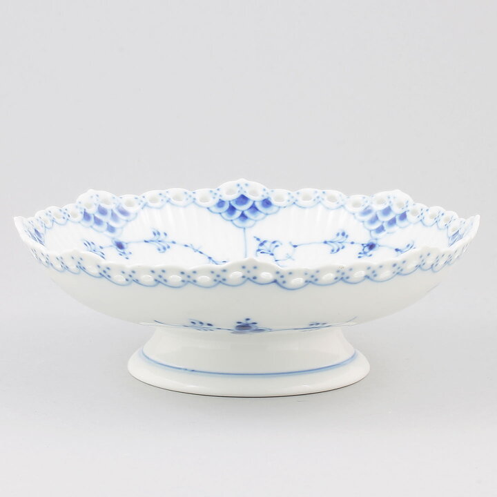 Royal Copenhagen (Blue Fluted 20th Century) Full Lace Bowl 18 cm #1023 [Sample Images]