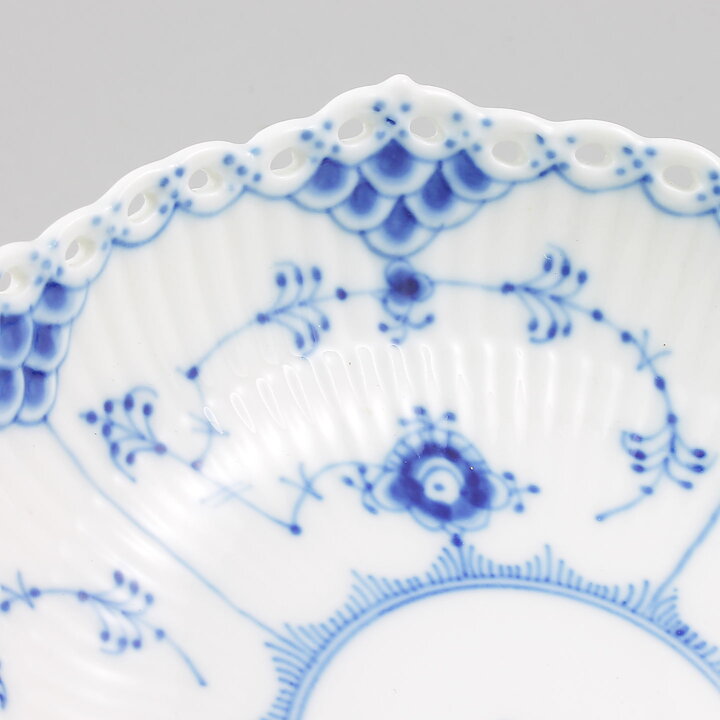 ロイヤルコペンハーゲン  Blue Flutedシリーズ  フルレース  ボウル  #1023  18cm  20世紀  [サンプル画像]