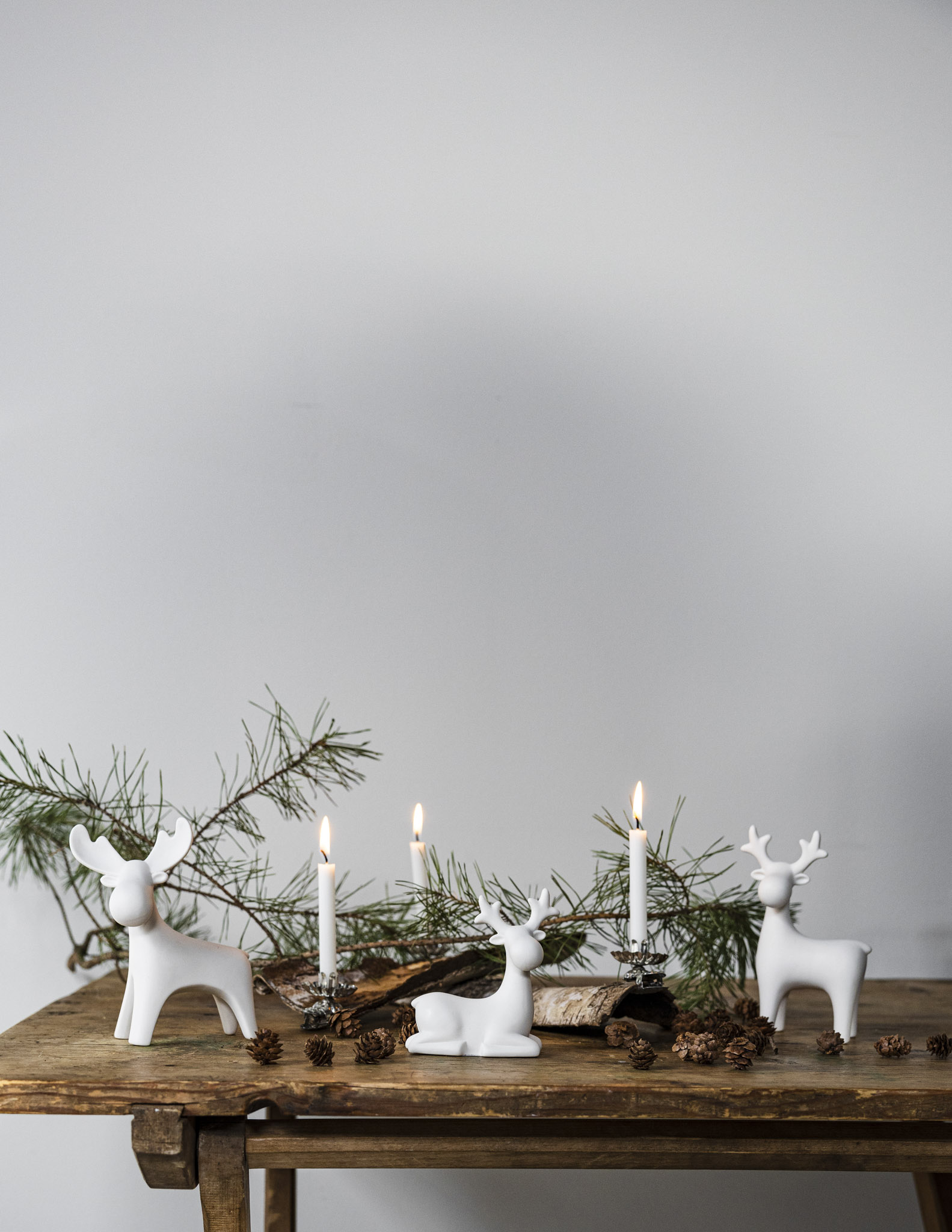 Stone - Reindeer - Large white decoration, lying down - 3