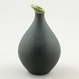 Carl-Harry Stålhane (Bahia 1950s) Black Vase with Green Top 14 cm (2)