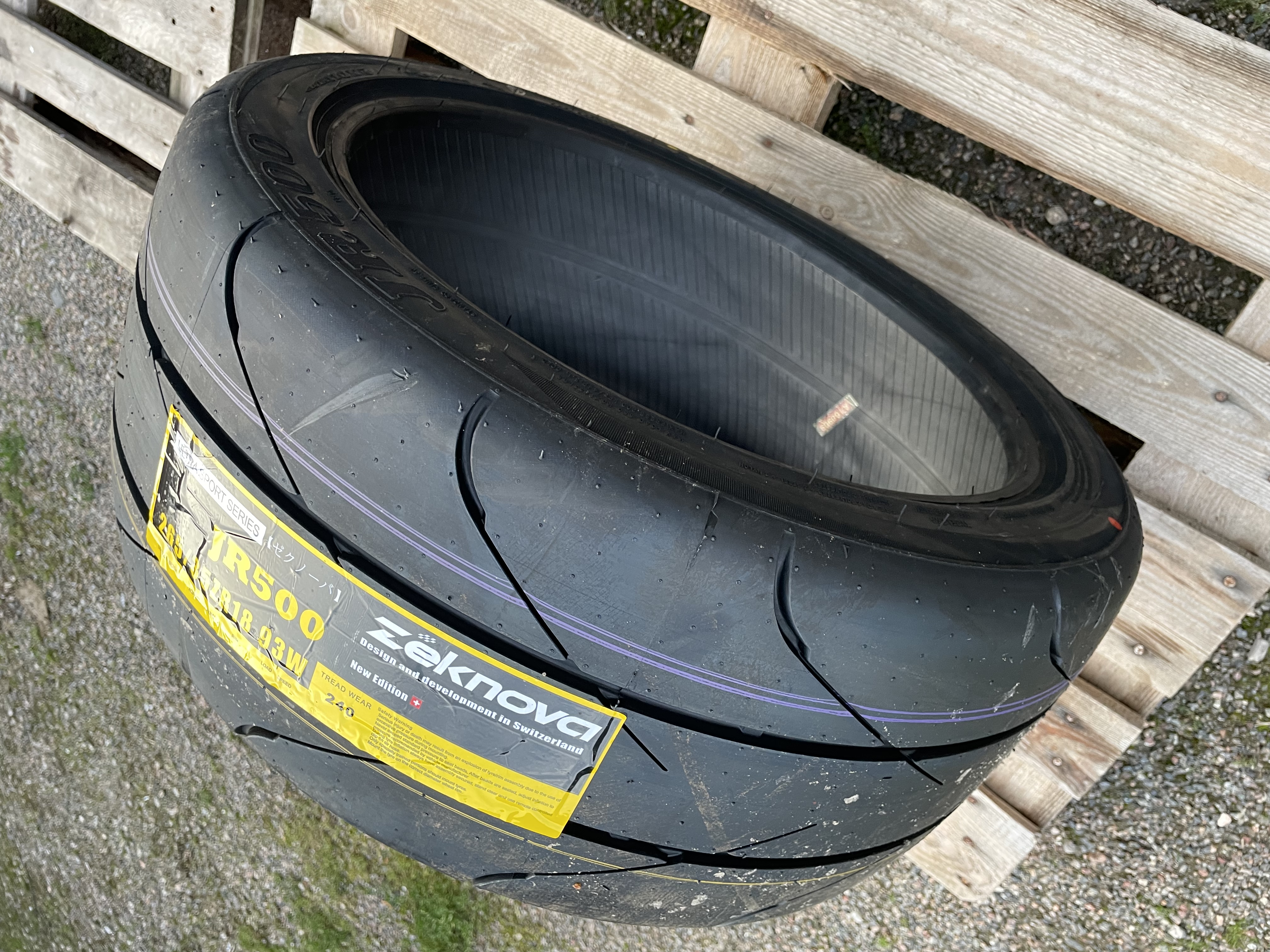 Zeknova JR500 Ultra Sport 265/35-18 semislick -2