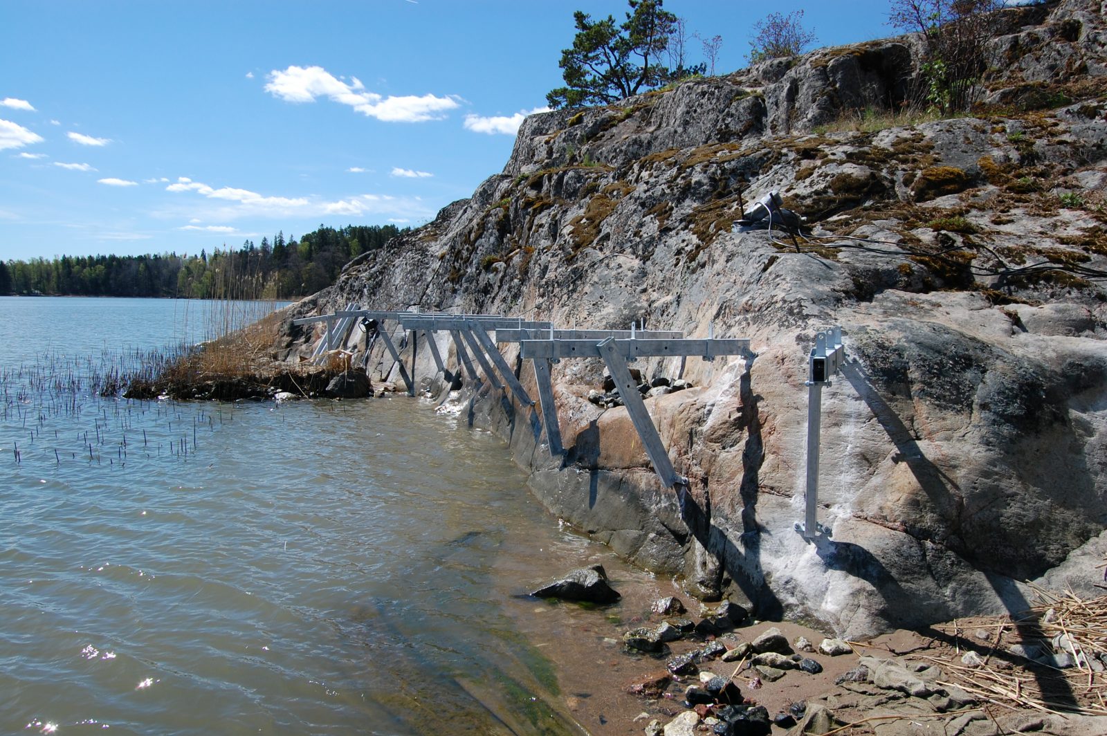 Stativ för brygga längs berg - 3