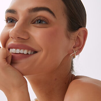 Cross earring, gold