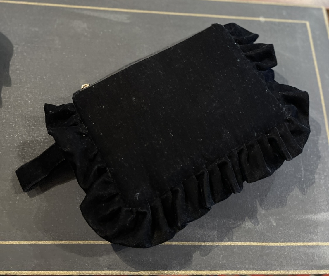 VELVET CLUTCH DREAM BLACK