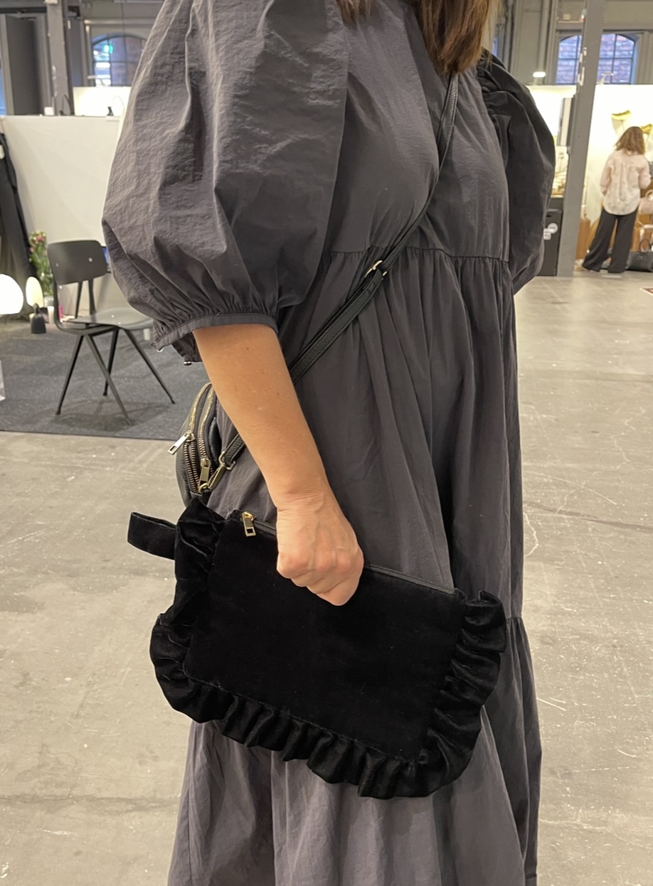 VELVET CLUTCH DREAM BLACK - 3