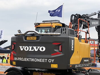 Motviktsbåge Volvo EW160E