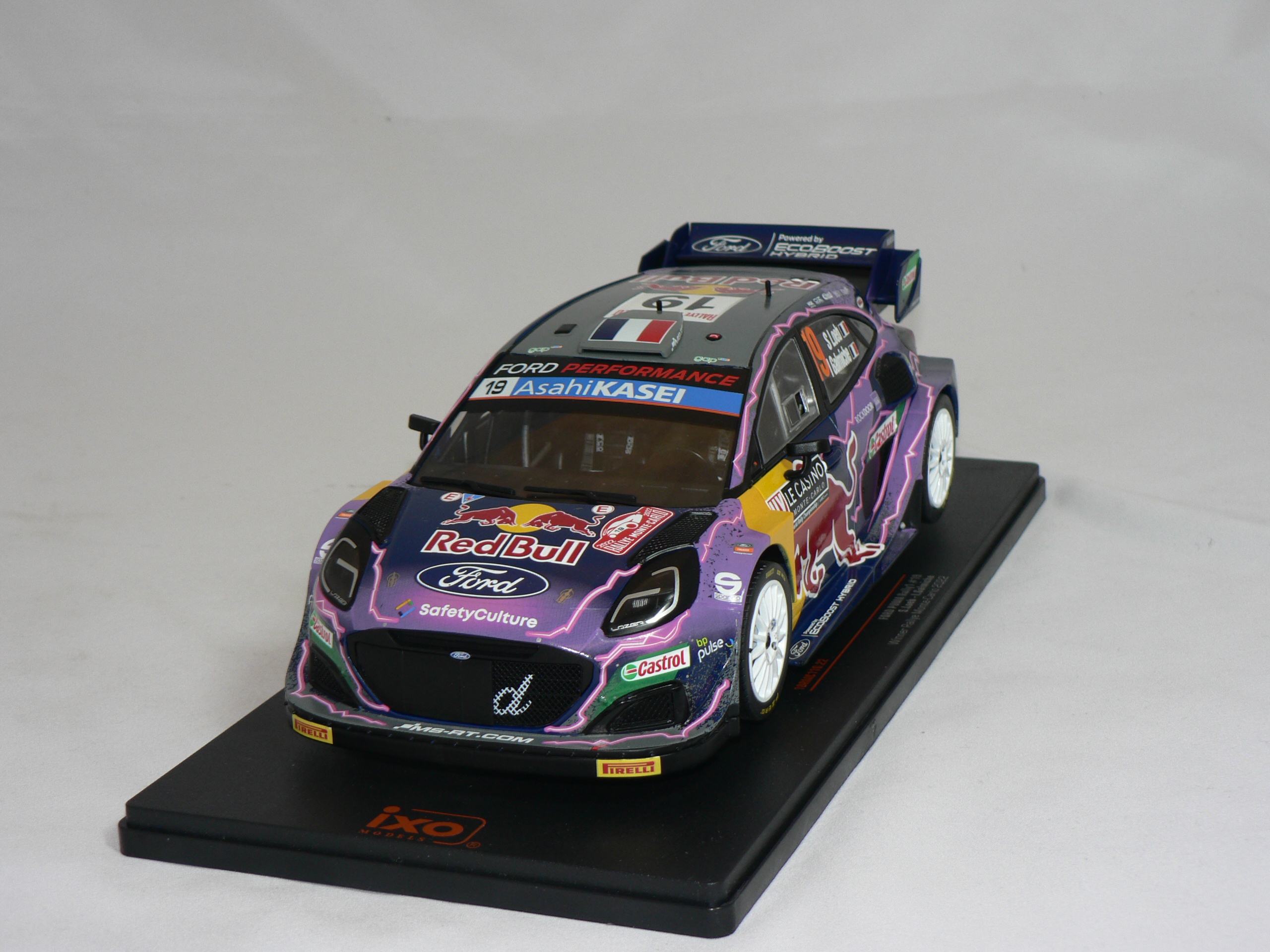 Ford Puma #19   2022 Rally Monte Carlo  S.Loeb/ I.Galmiche    1:18  IXO