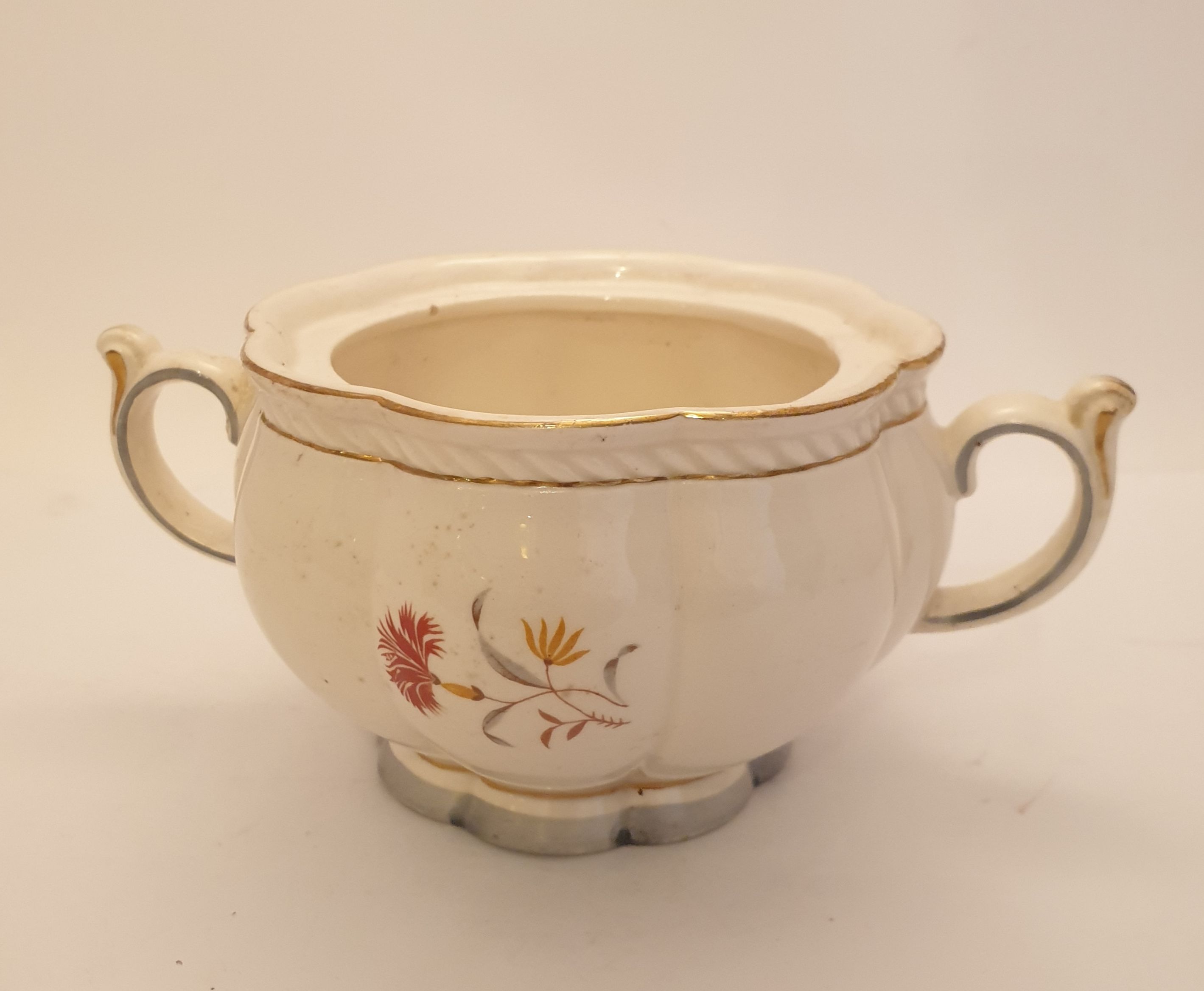 Nejlika sugar bowl