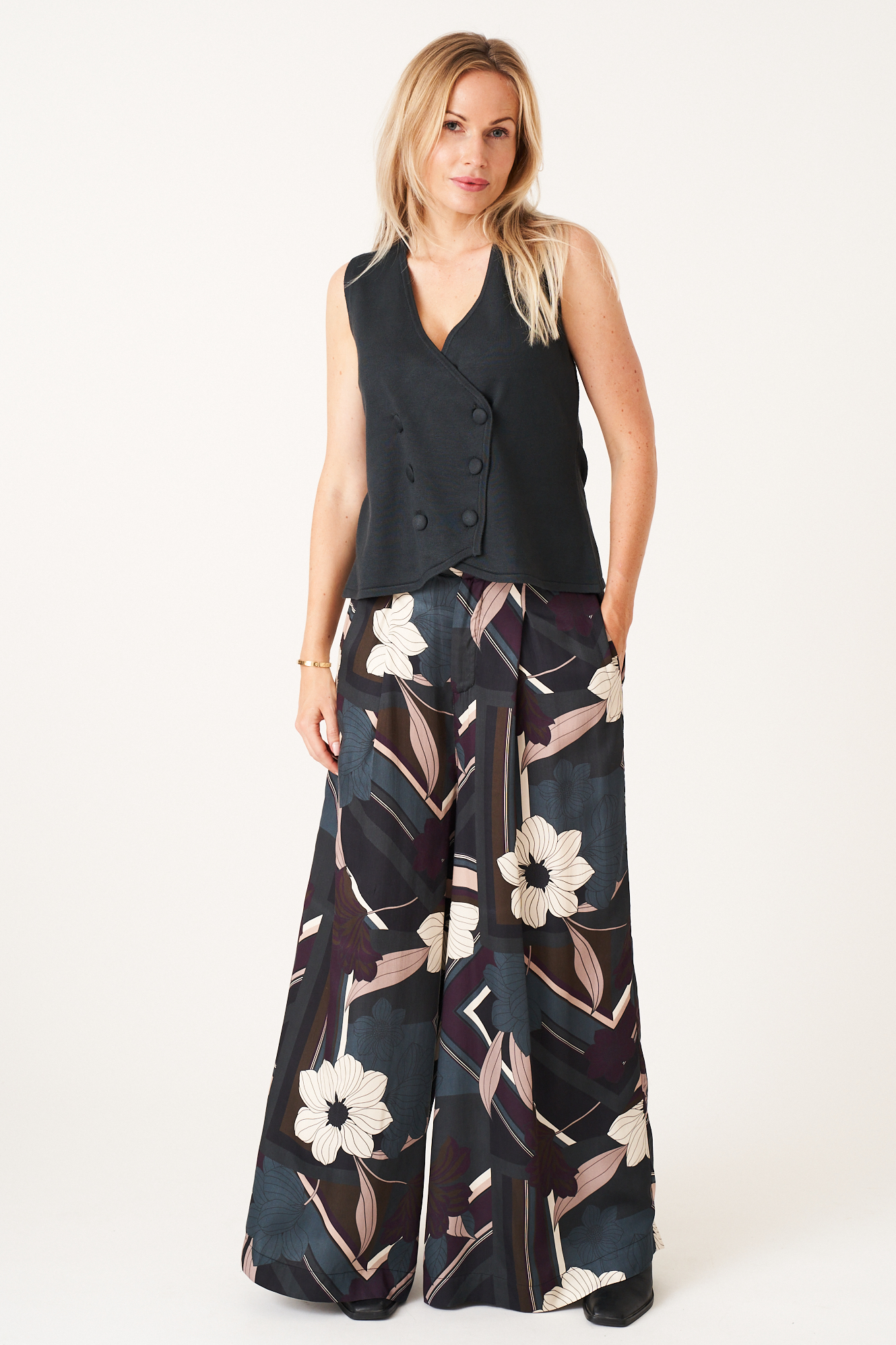 Nicole waiscoat  eucalyptus - 6