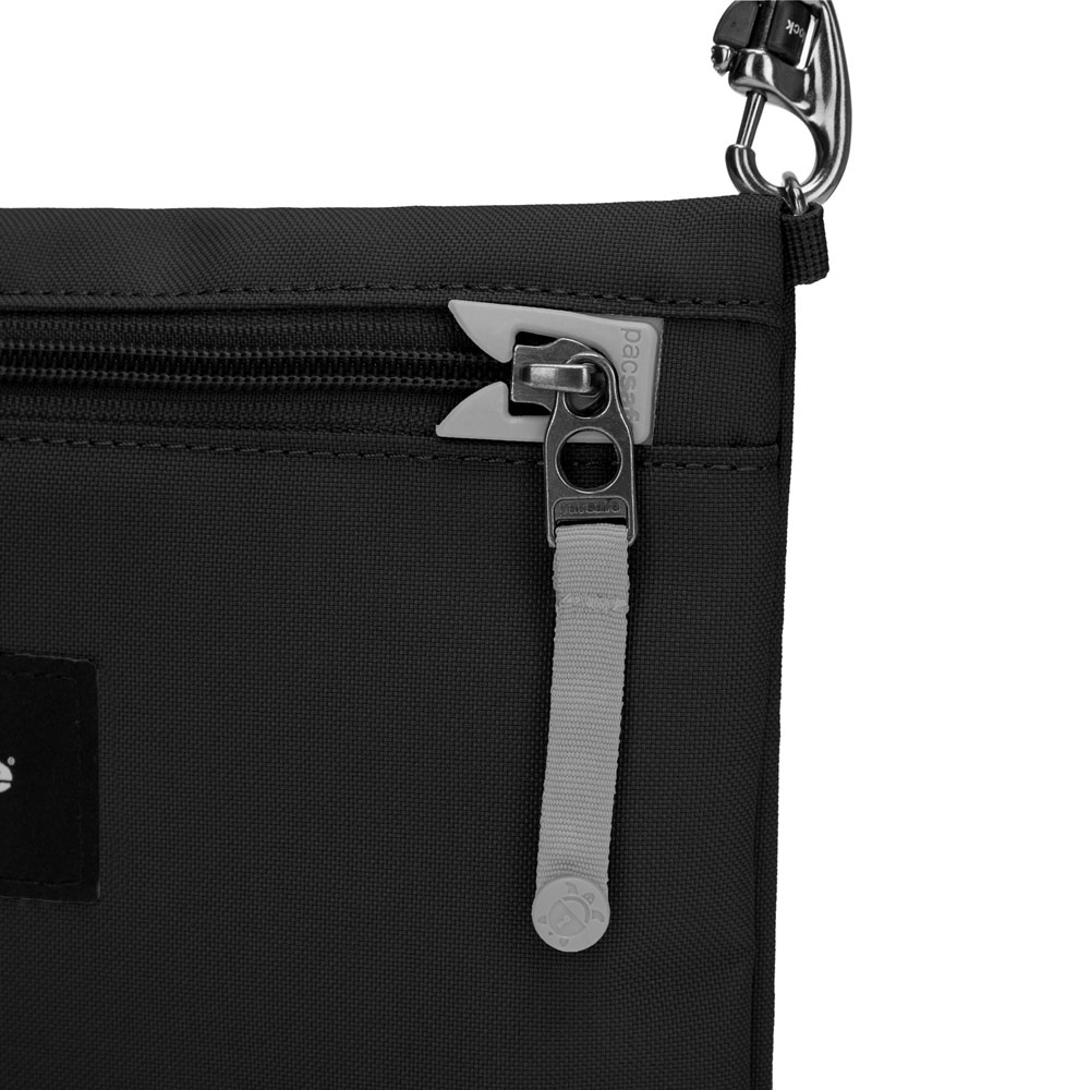 Liten stöldsäker väska - PACSAFE Go Anti-Theft Crossbody Pouch Black - 8