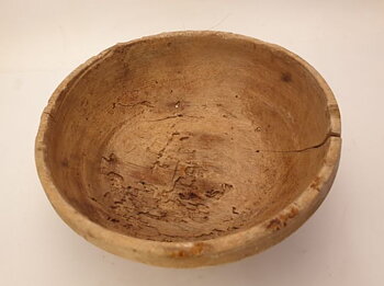Bowl 18th-19th century turned wood