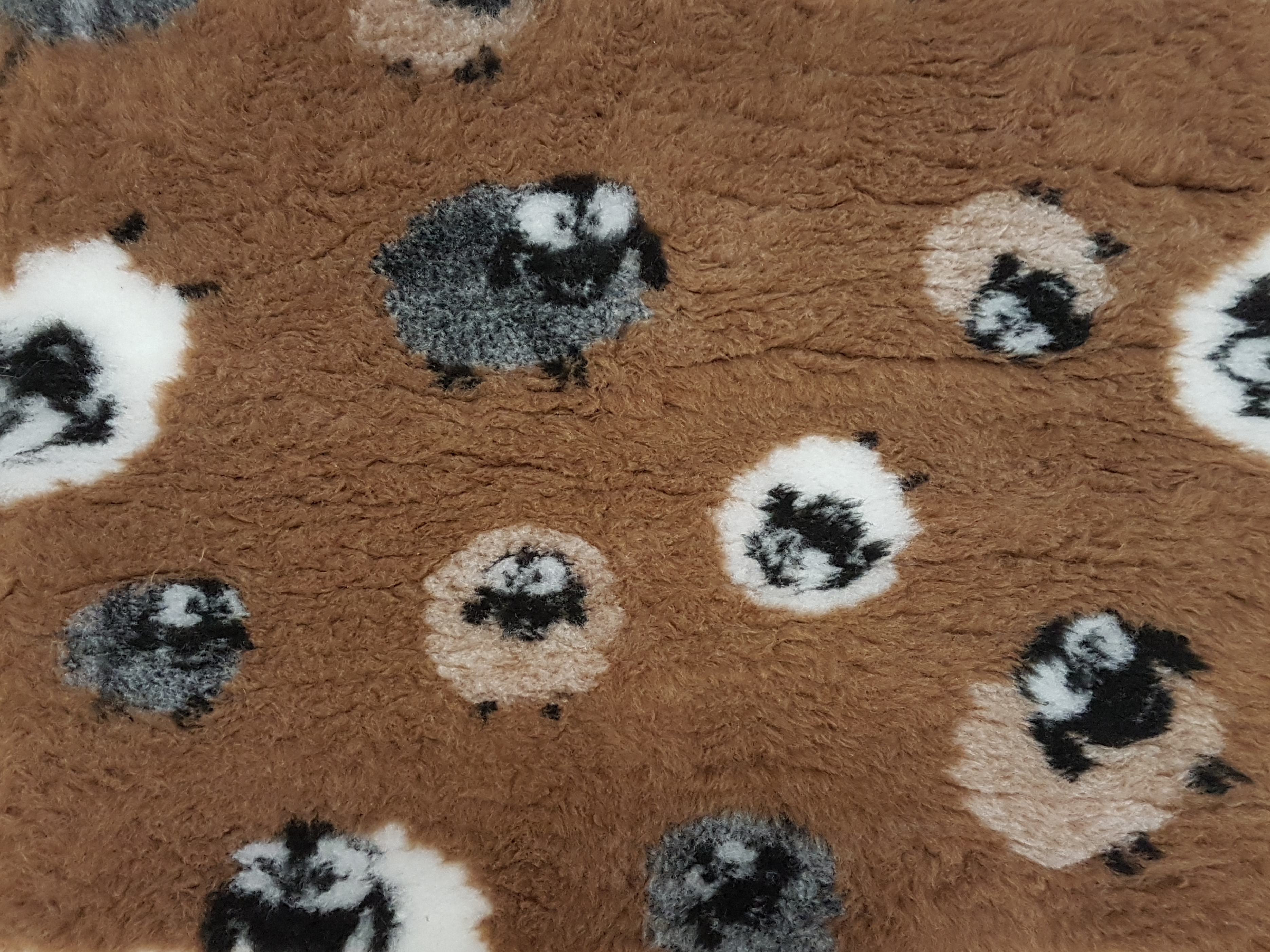Hundfäll / vetbed, Brun med får
