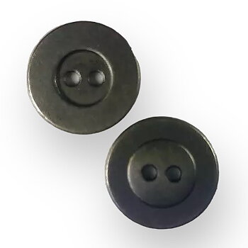 MetallknappKnapp i metall med texten "Stickad med kärlek". Antiksilver i storlek 15 mm.  Pris per styck. .