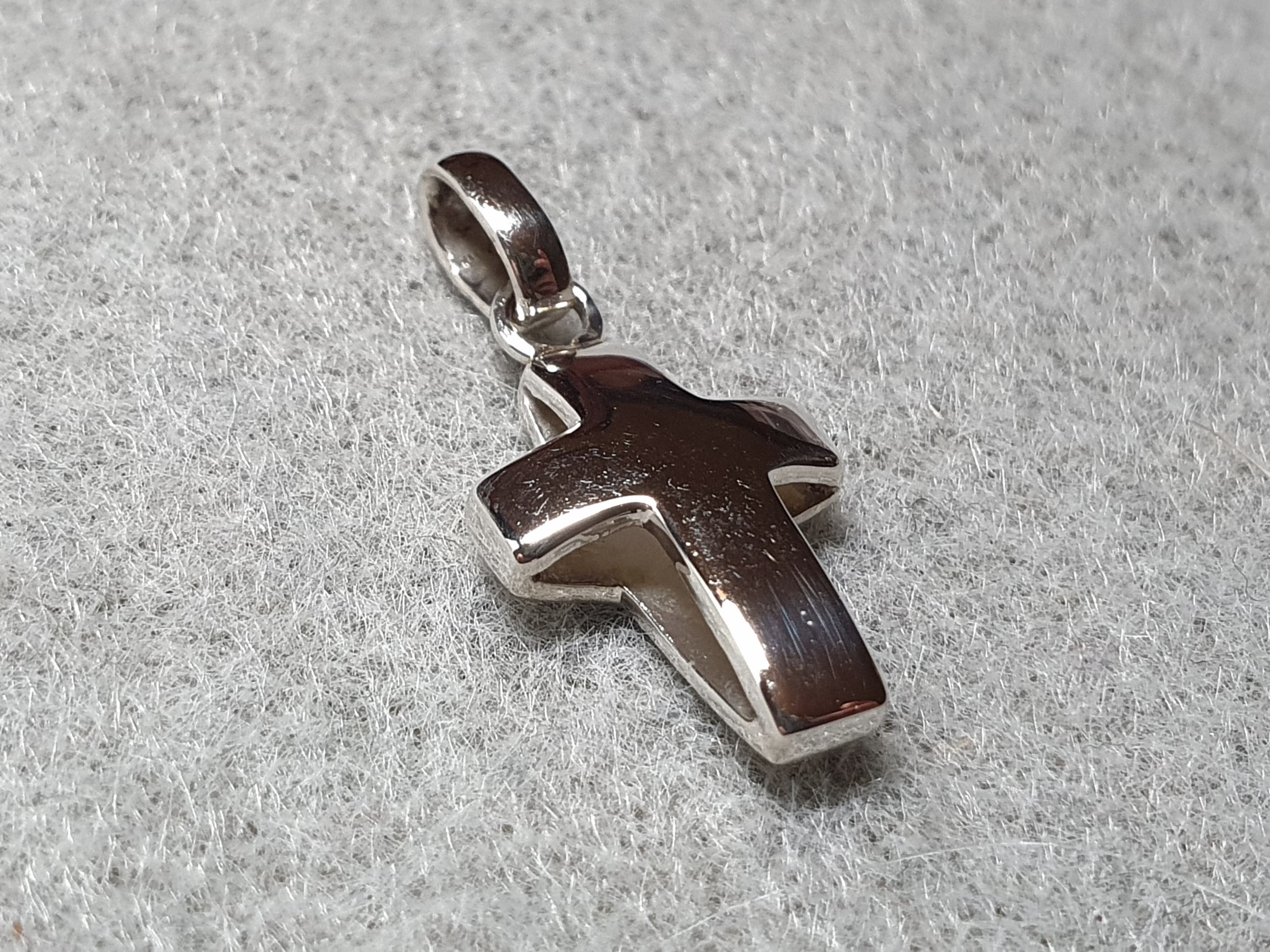 Silverkors ( öppen kudde ), ca. 11,5x16mm 925-silver ( 3mm )