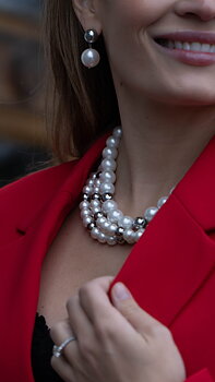 Jolie pearl earring, steel