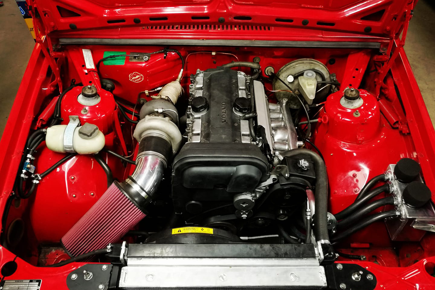 Motorfäste Volvo 740 / 940 - 5-6cyl vitmotor std lutning - 2