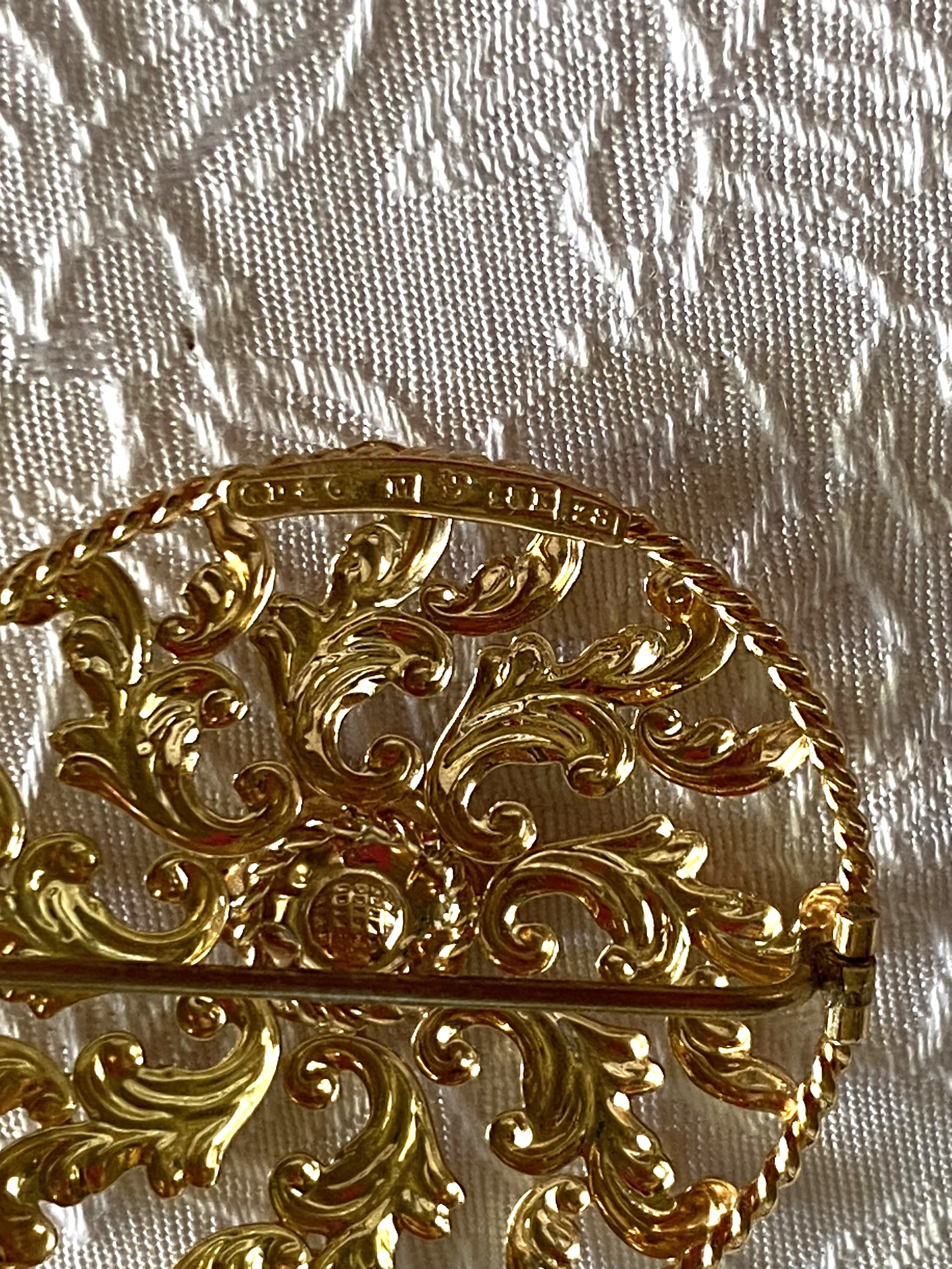 Brosch i 18 K guld .Dahlgrens Malmö. 1950 - 2