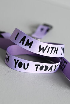 LÅNGT NYCKELBAND: I AM WITH YOU TODAY