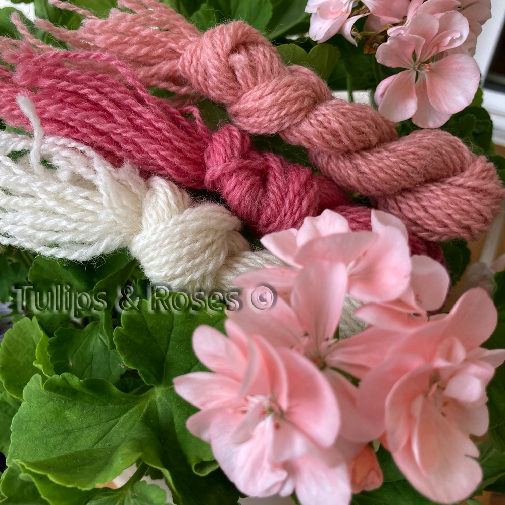 Tuna yllebroderigarn 6/2 Rosa och Lila nyanser - 12