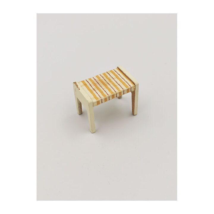 Dockhus Second Hand - Lundby Piano Pall  Royal 1975