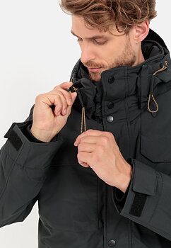 Jacka med avtagbar huva. färg  Antracit från camel active, 