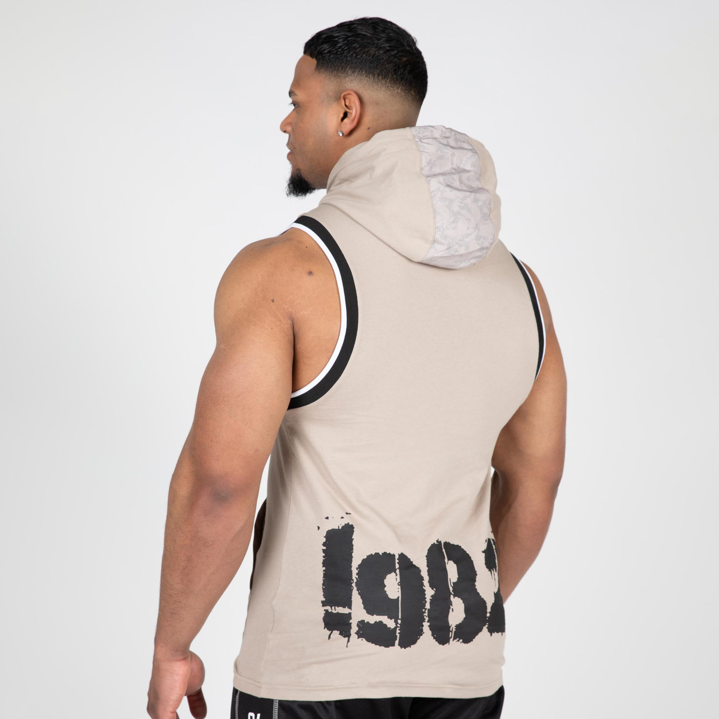 VIAVANDA DISTORTION HOODED TANK TOP ベージュ VIAVANDA DISTORTION HOODED TANK TOP ベージュ レディース