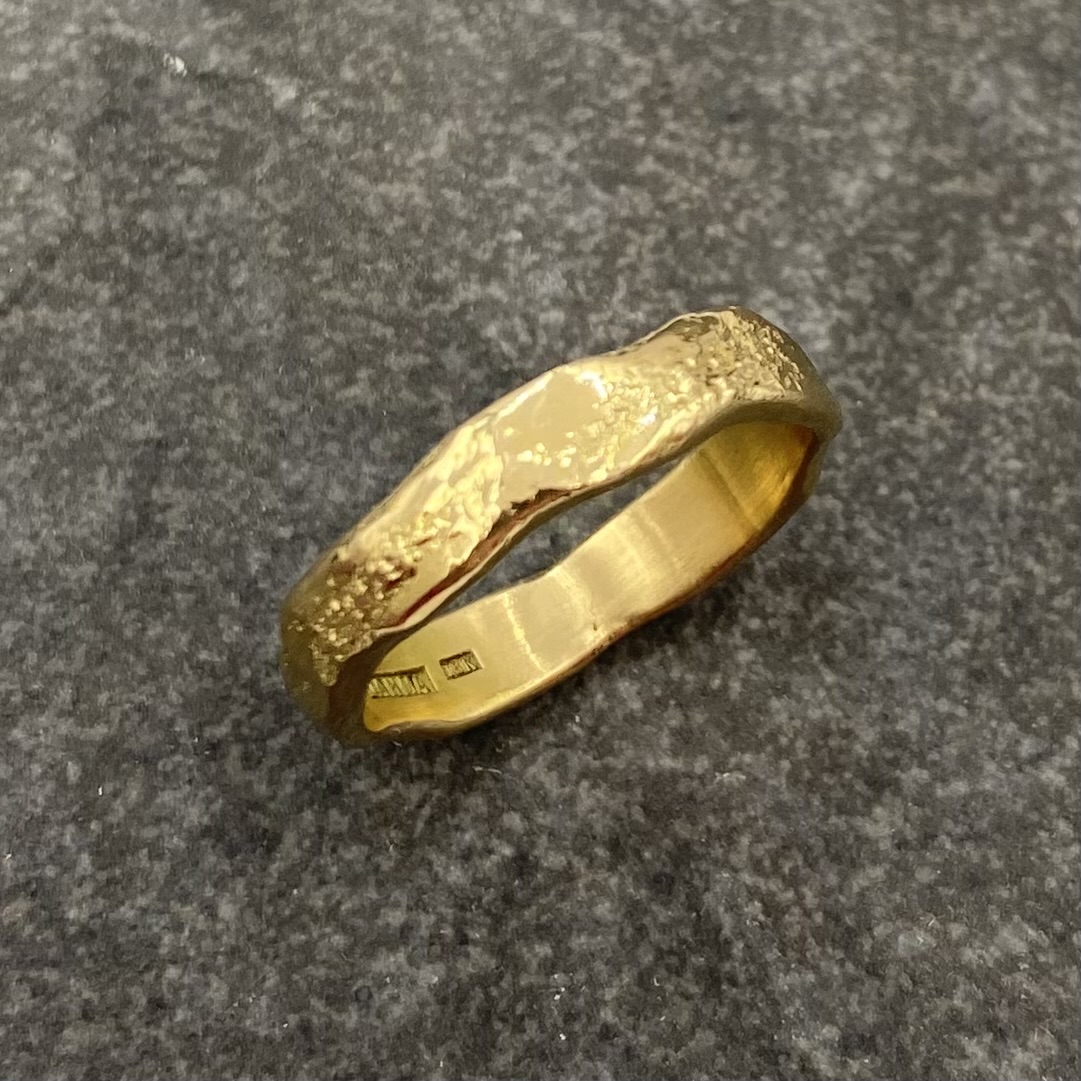 Ring Melted handgjord guld 18 karat 