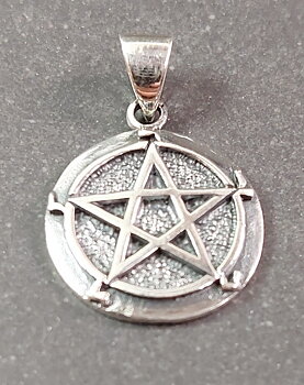 Pentagram med magiska Symboler