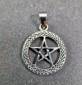 Pentagram med Keltisk Väv