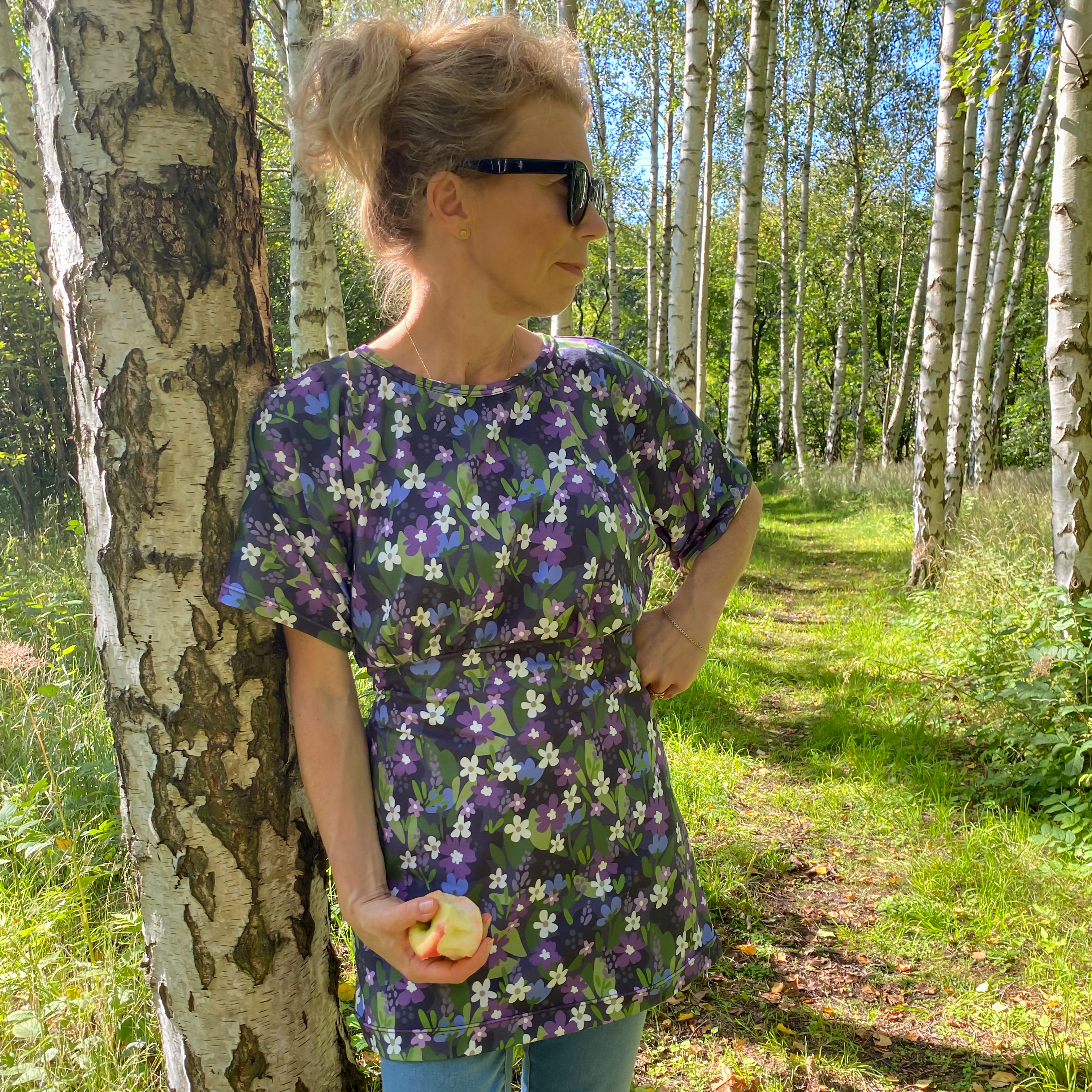  SLUTSÅLT! Jerseytyg ekologisk bomull,  "JENNY GOES PLUM" - 5