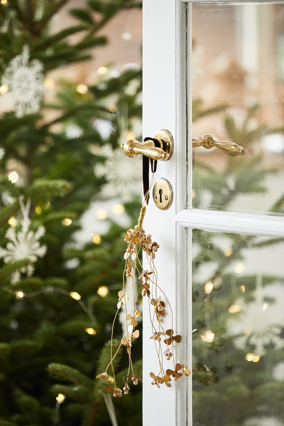 Mistletoe with wooden beads - Brass - 30x13 cm