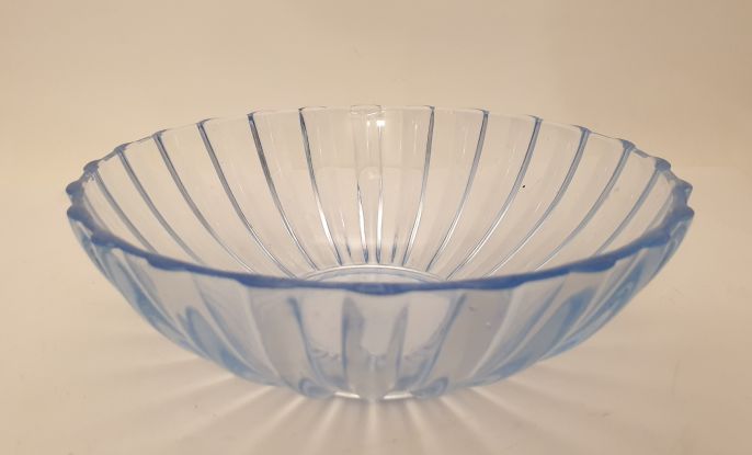 Bowl with ribs light blue