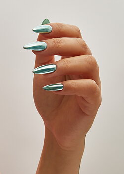 Aqua chrome pigment