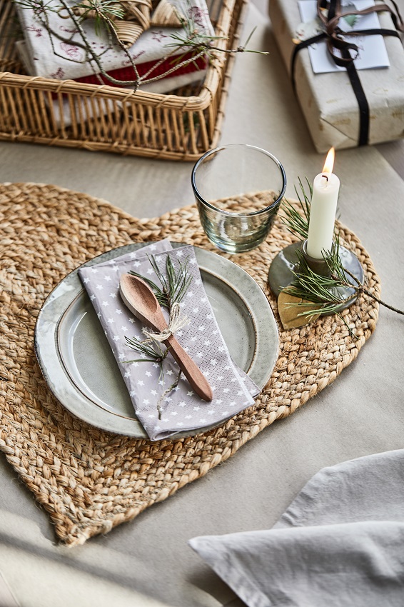 Table tray - Plate mat - Heart - Jute - 44x36 cm