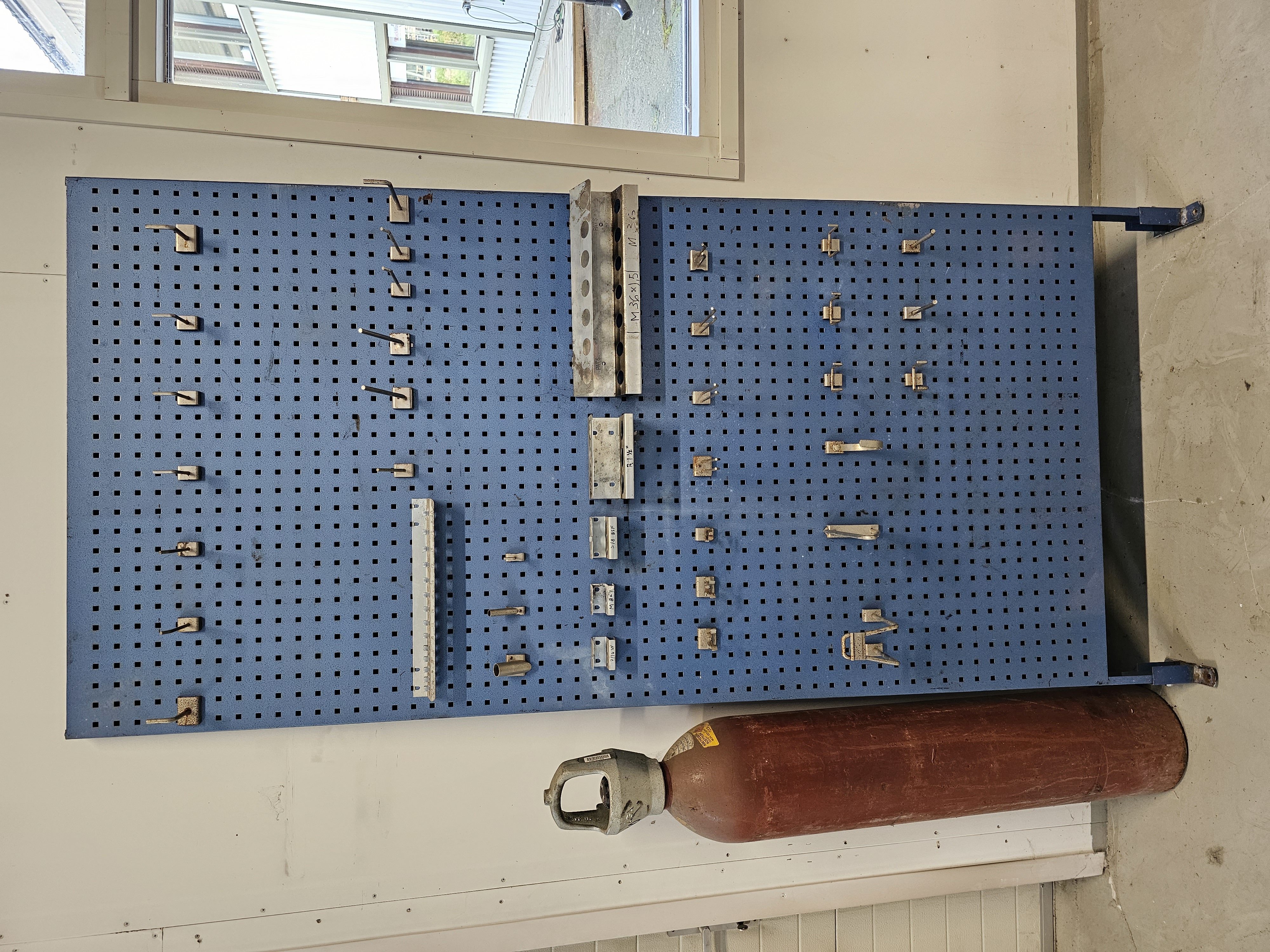 product-image Verktygstavla 1000x2000mm med krokar