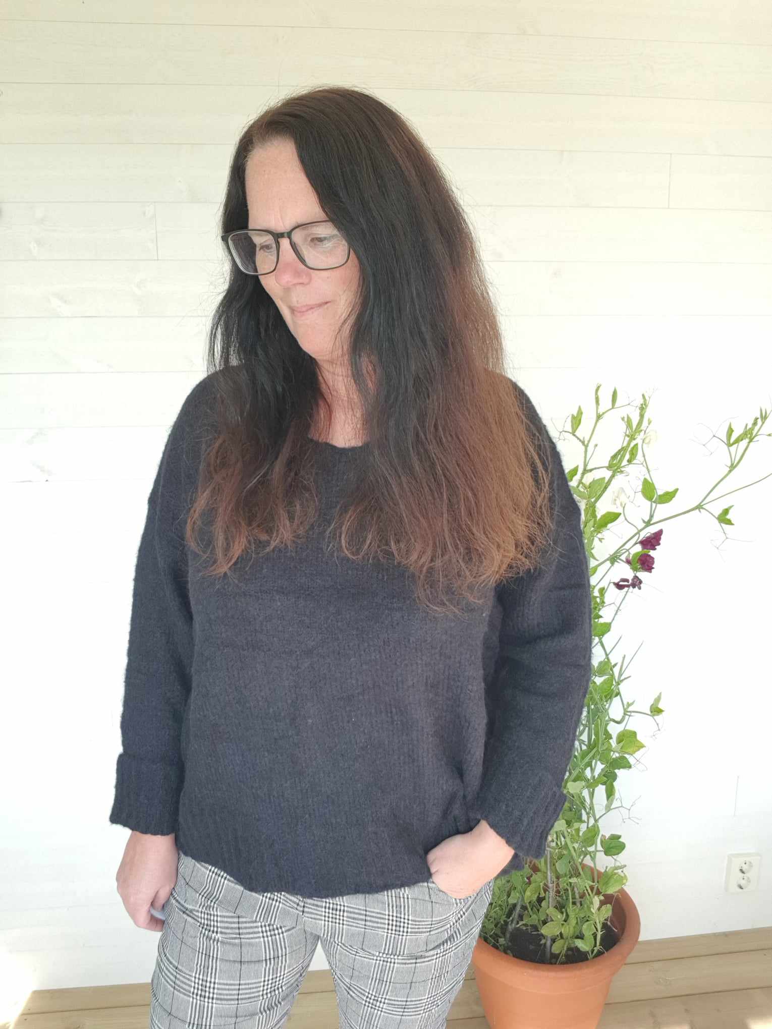 Stickad tröja - Helene Svart - 2